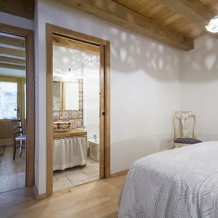شقة Locazione Turistica Casa Ursic - Nat530 *